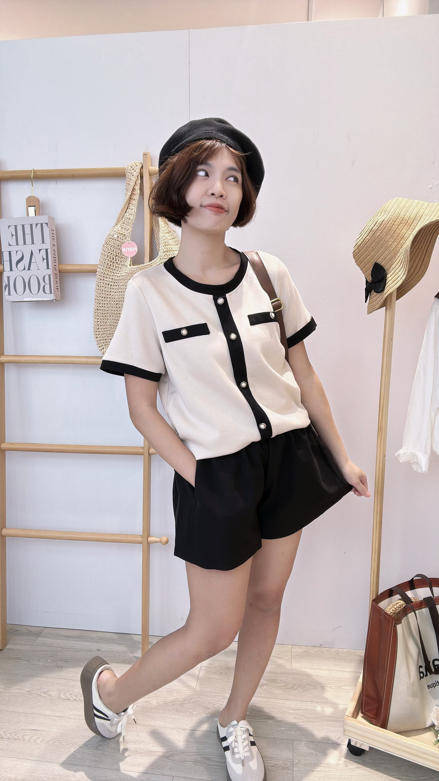 太空棉小香风假钮上衣