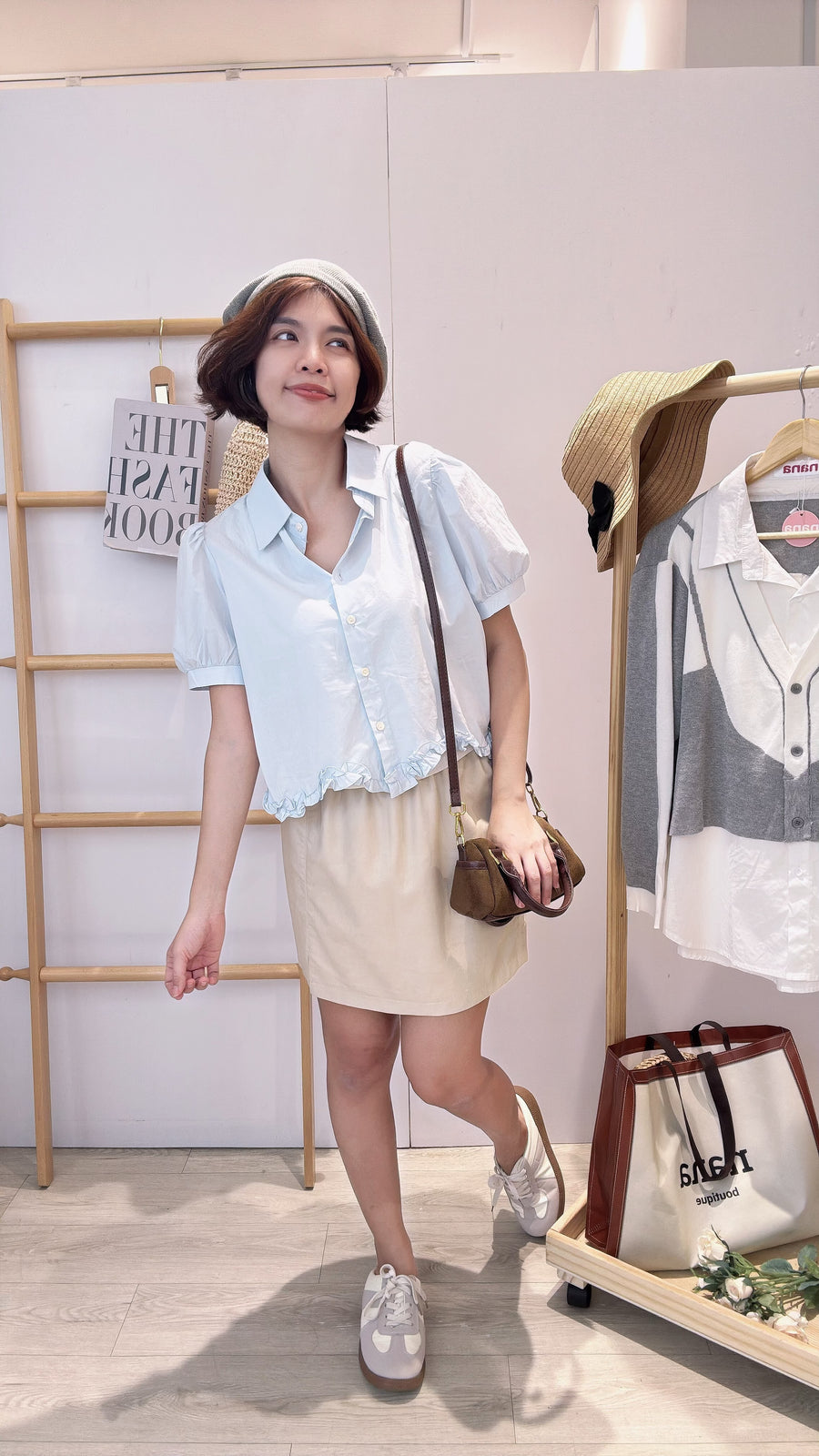 俏皮木耳边Polyester上衣