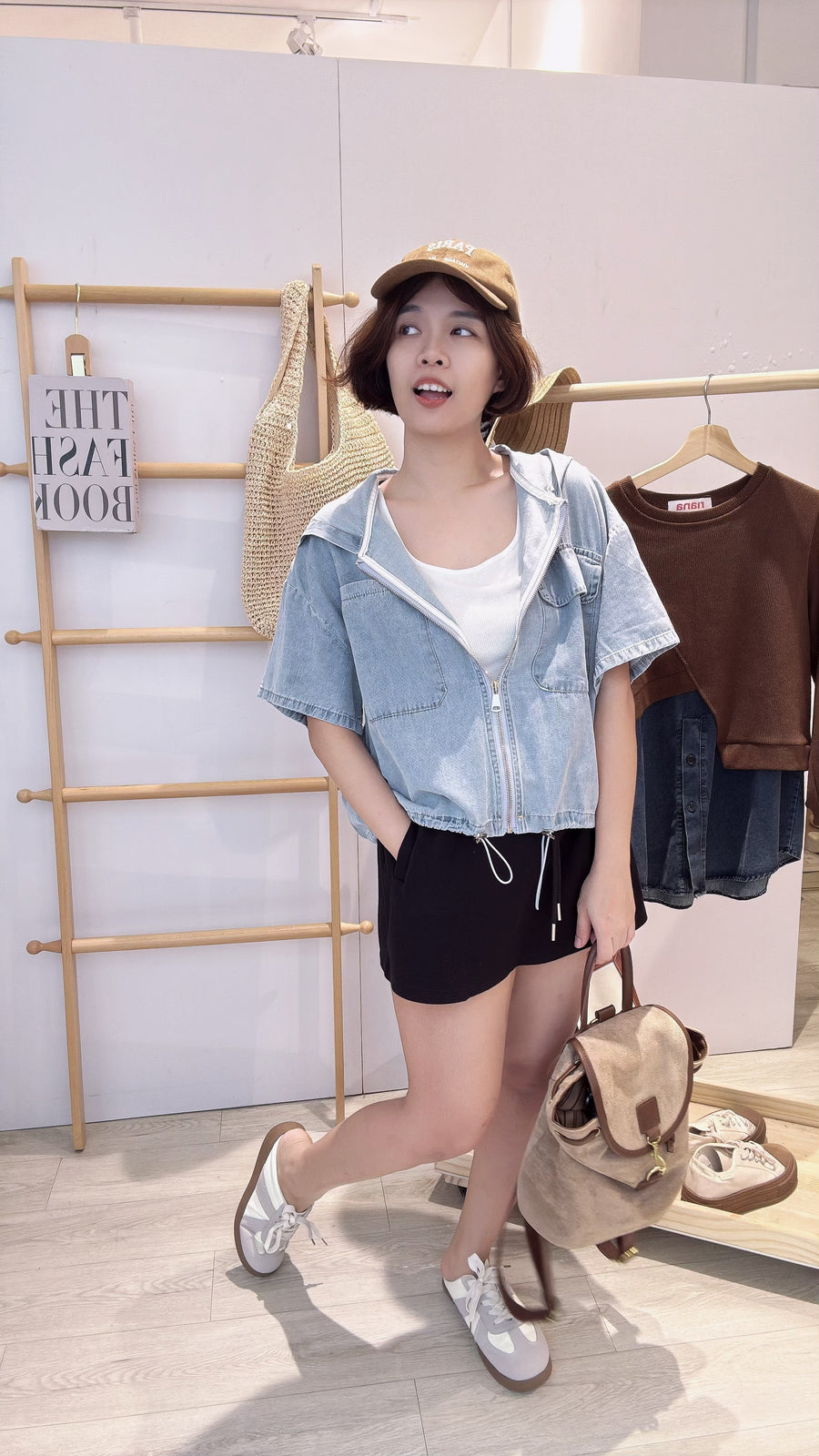 牛仔连帽拉链上衣