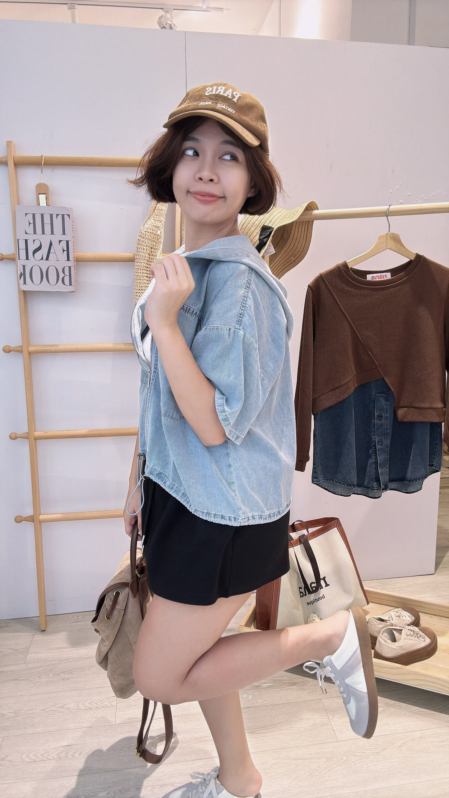 牛仔连帽拉链上衣