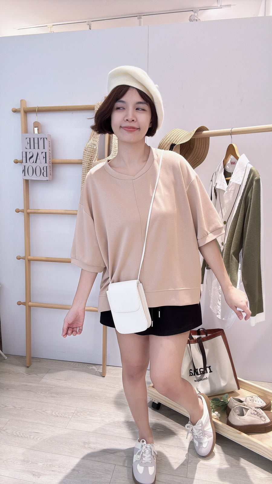 太空棉前短后长设计上衣