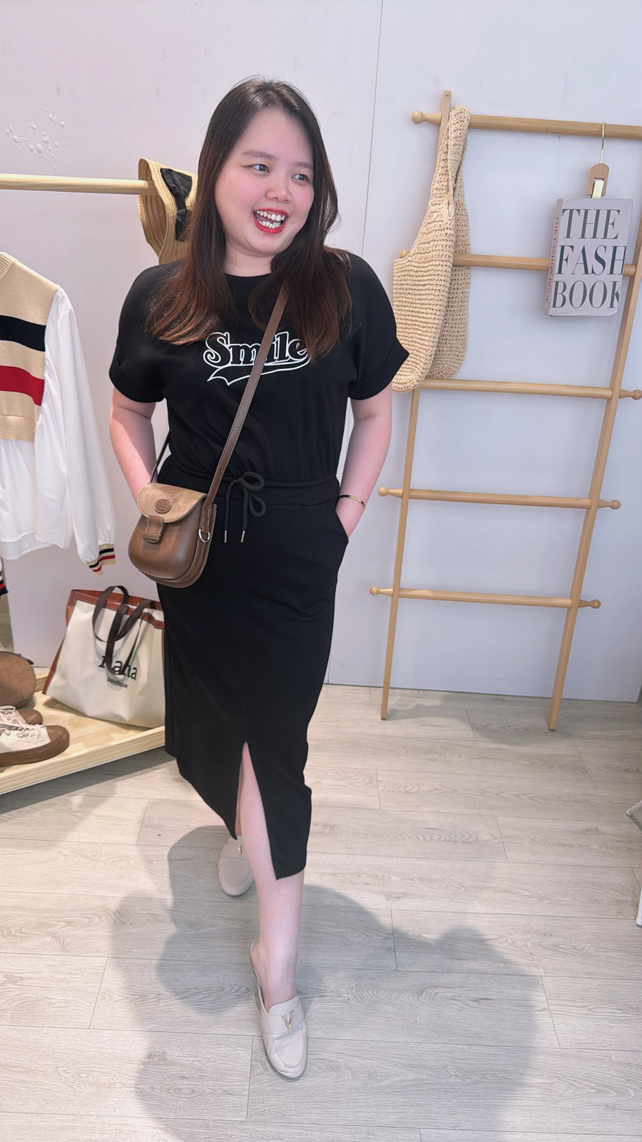 Smile太空棉前开叉收腰套裙