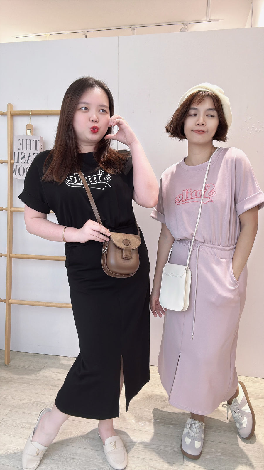 Smile太空棉前开叉收腰套裙