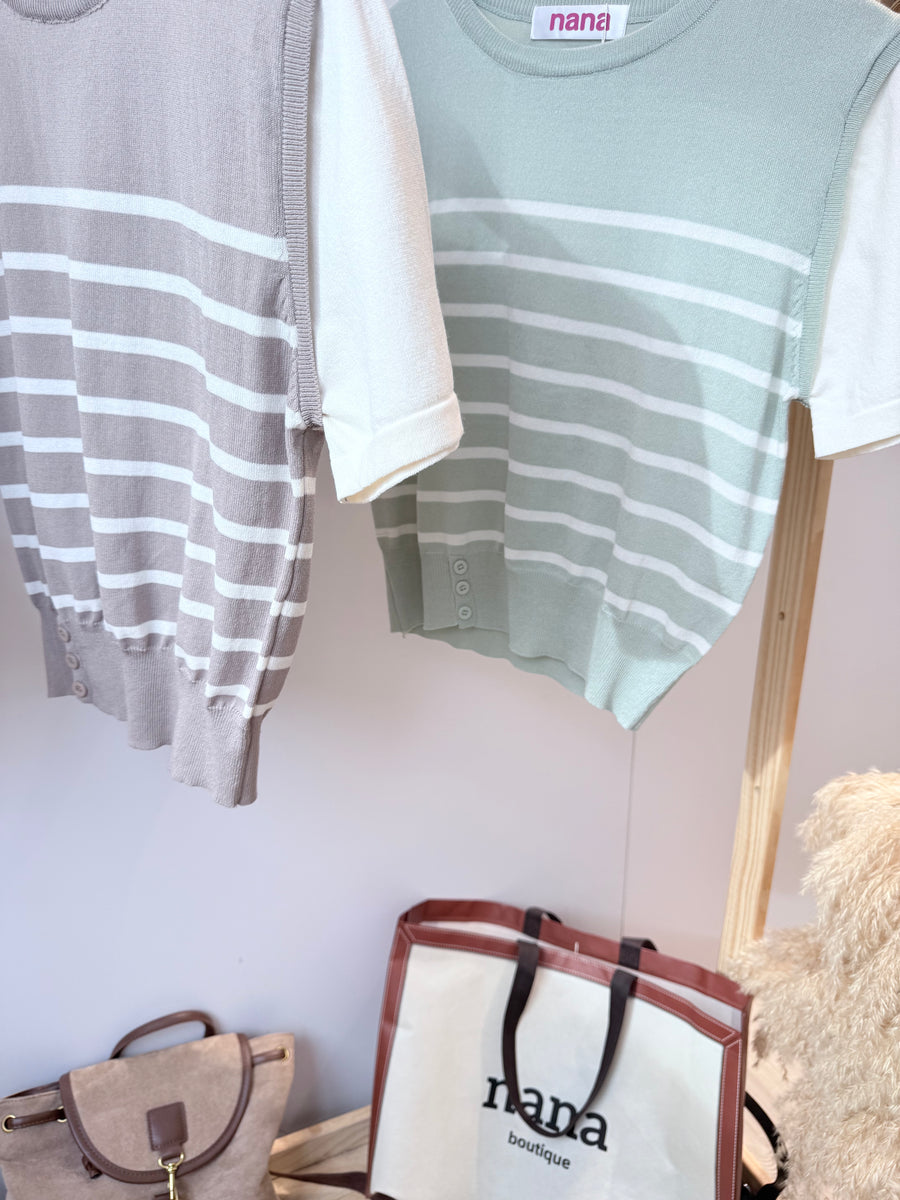 冰丝线条撞色针织上衣