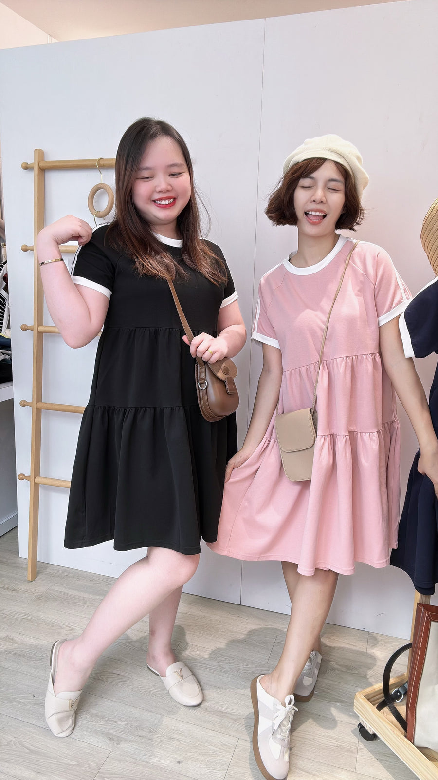 撞色娃娃短连身裙