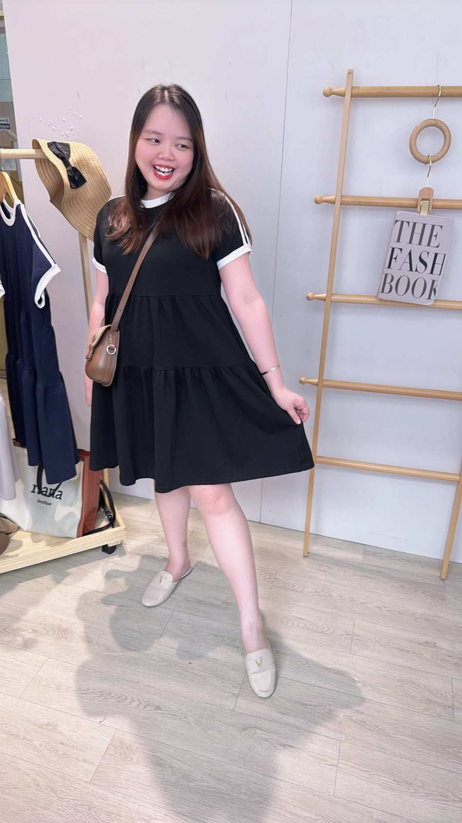 撞色娃娃短连身裙