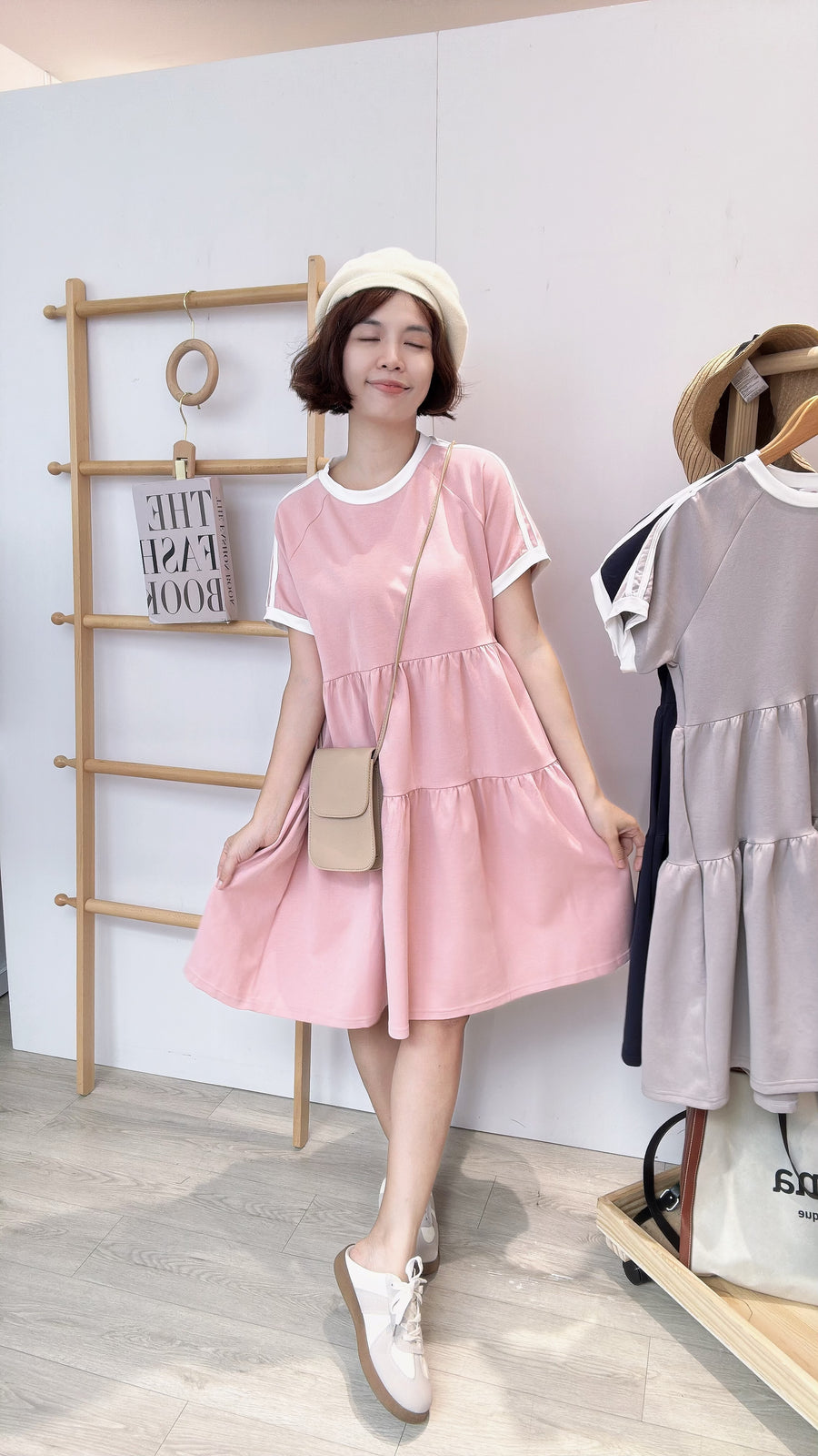 撞色娃娃短连身裙