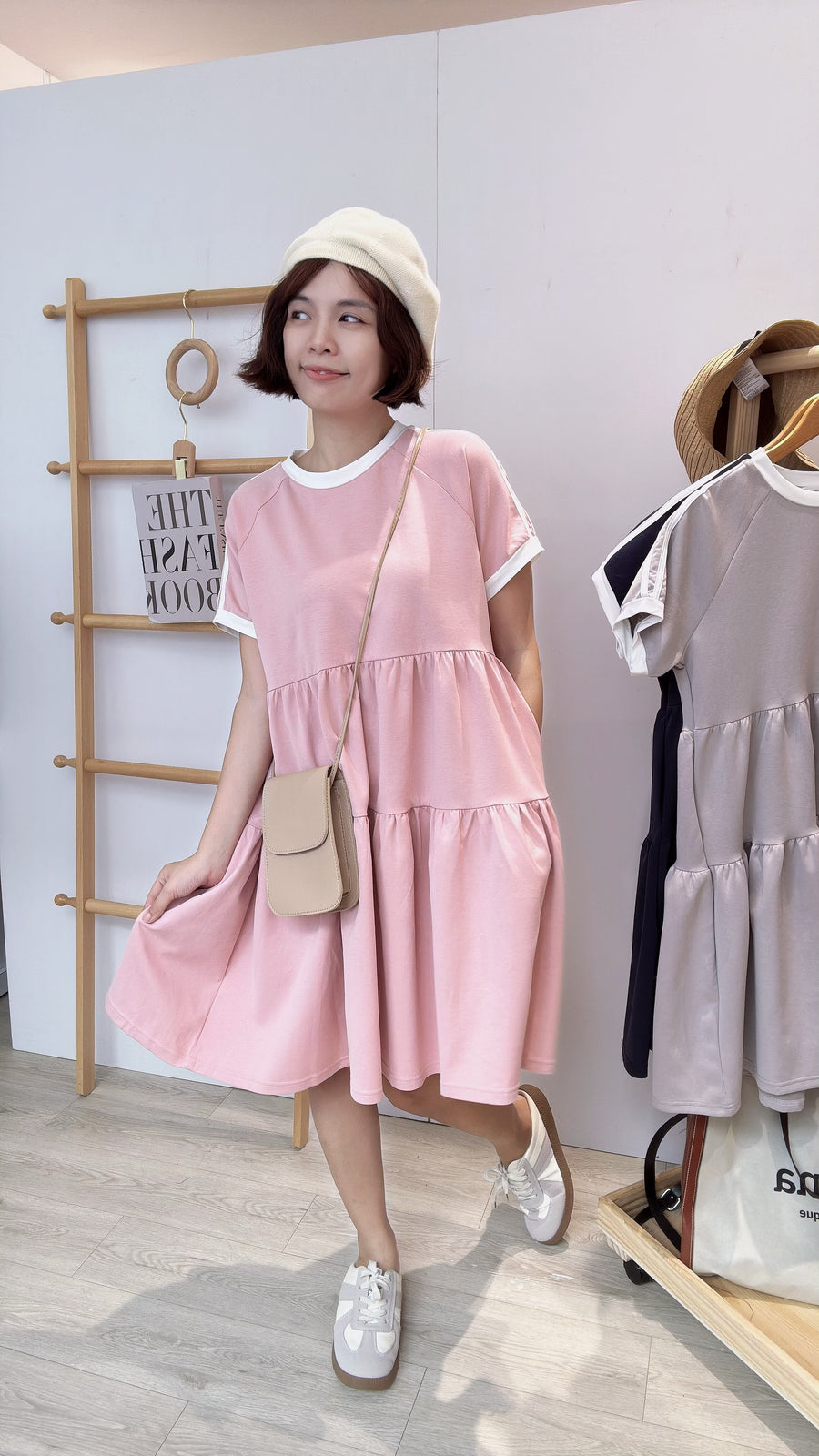 撞色娃娃短连身裙