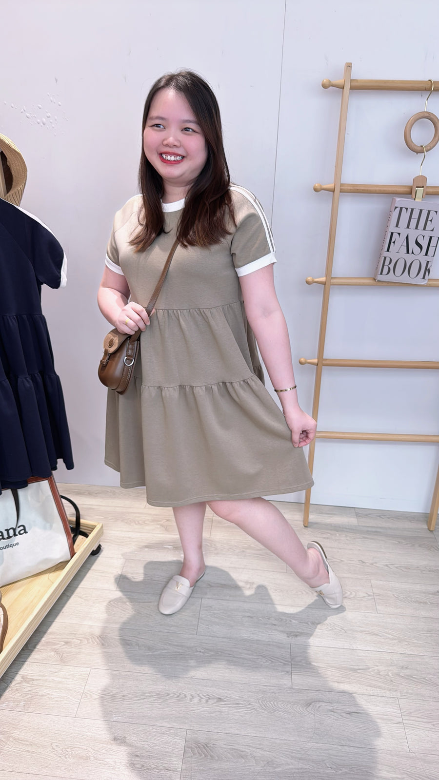 撞色娃娃短连身裙