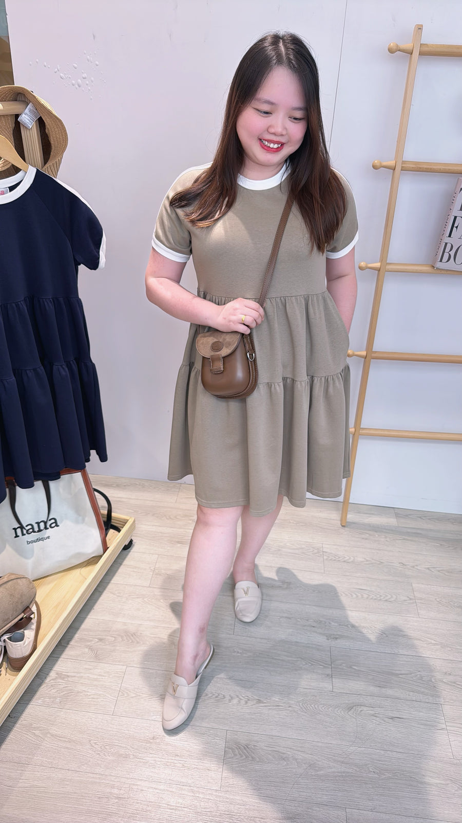 撞色娃娃短连身裙