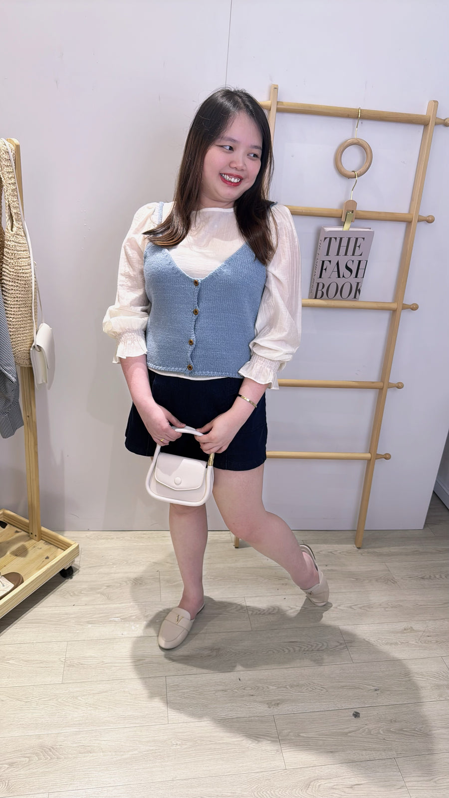 薄麻吊带针织甜美上衣