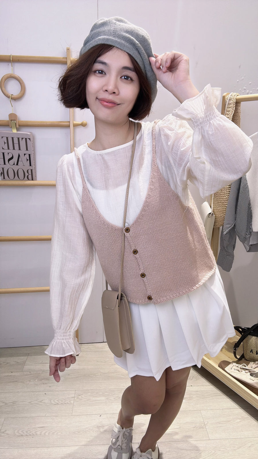 薄麻吊带针织甜美上衣