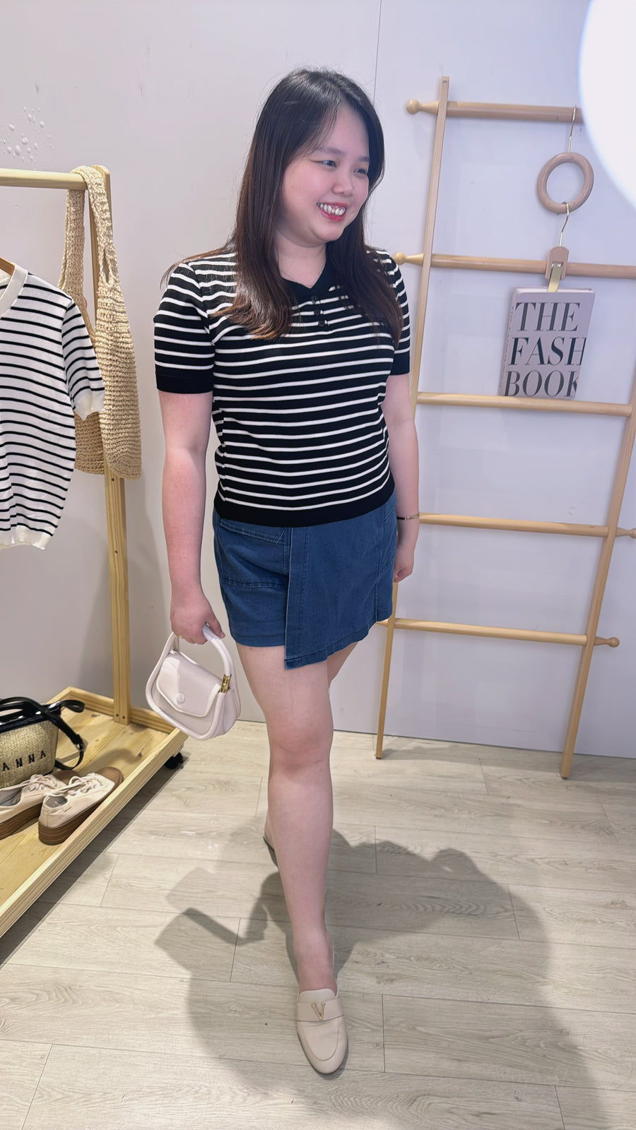 冰丝针织线条短版上衣