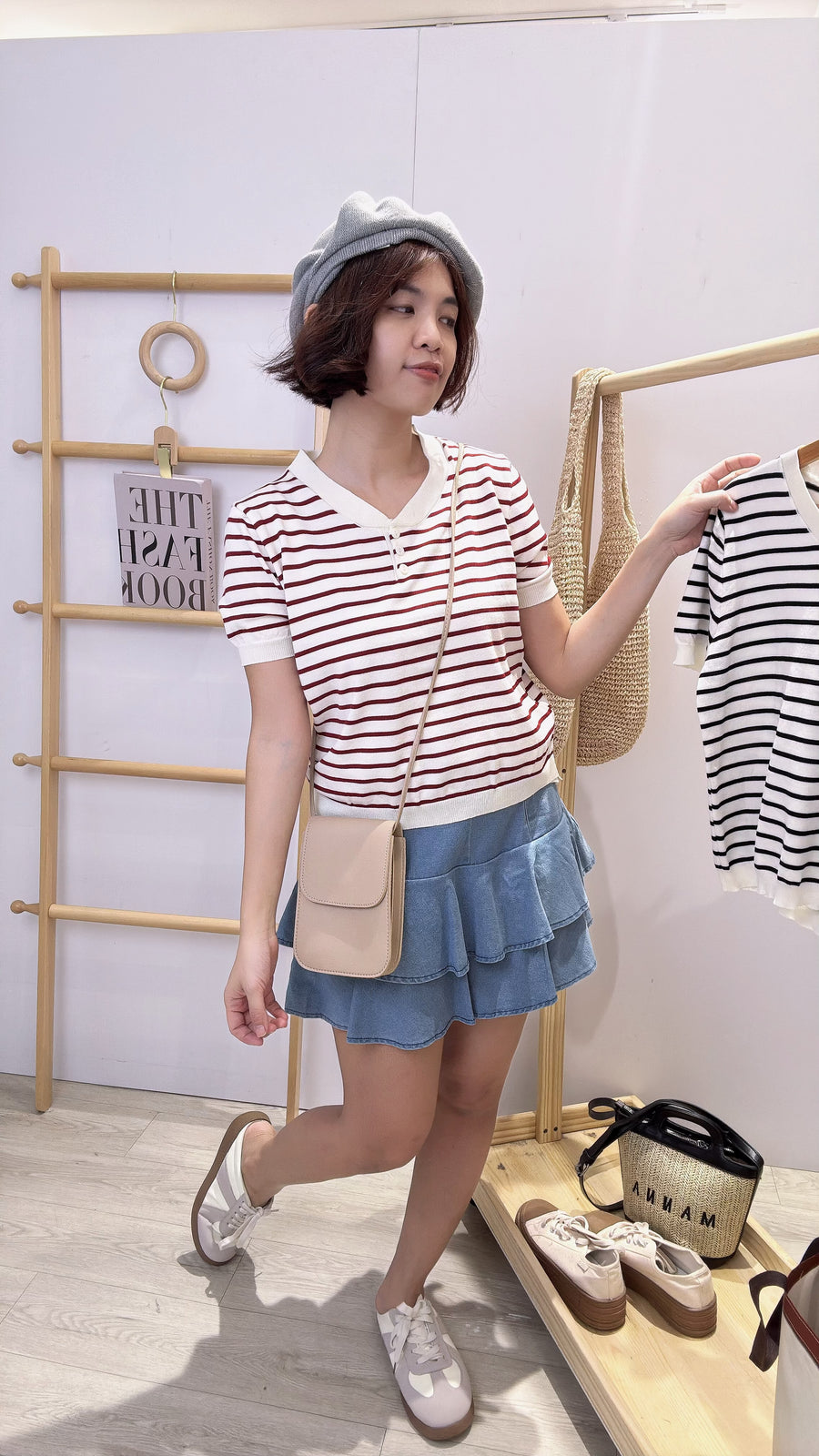 冰丝针织线条短版上衣