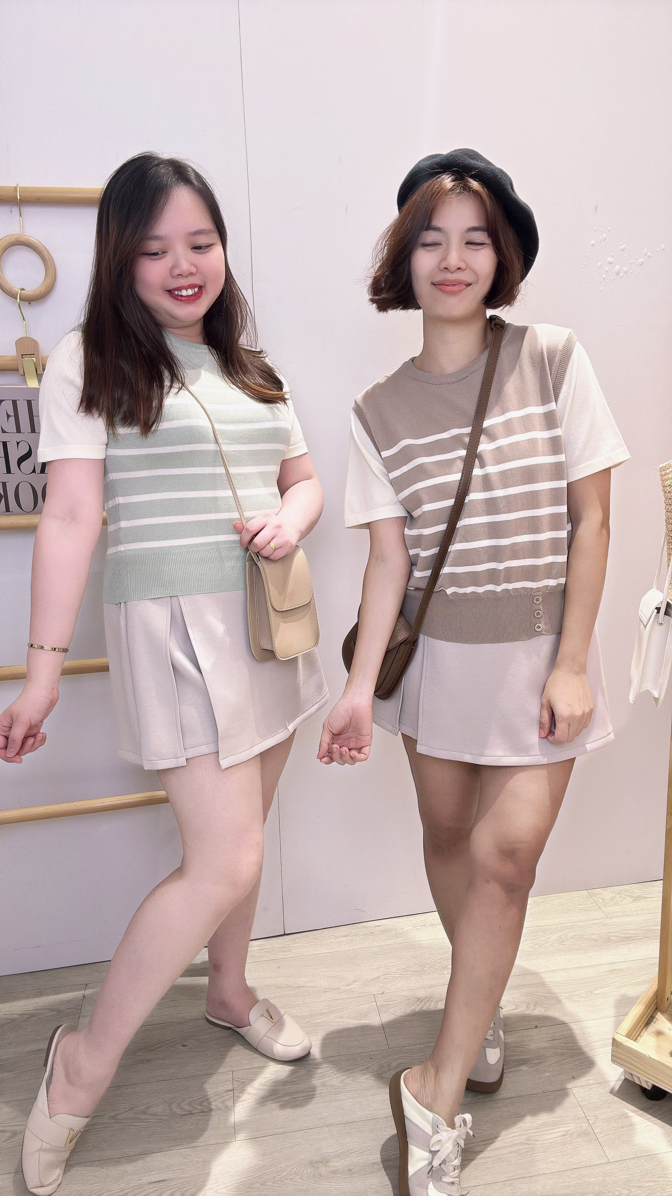 冰丝线条撞色针织上衣