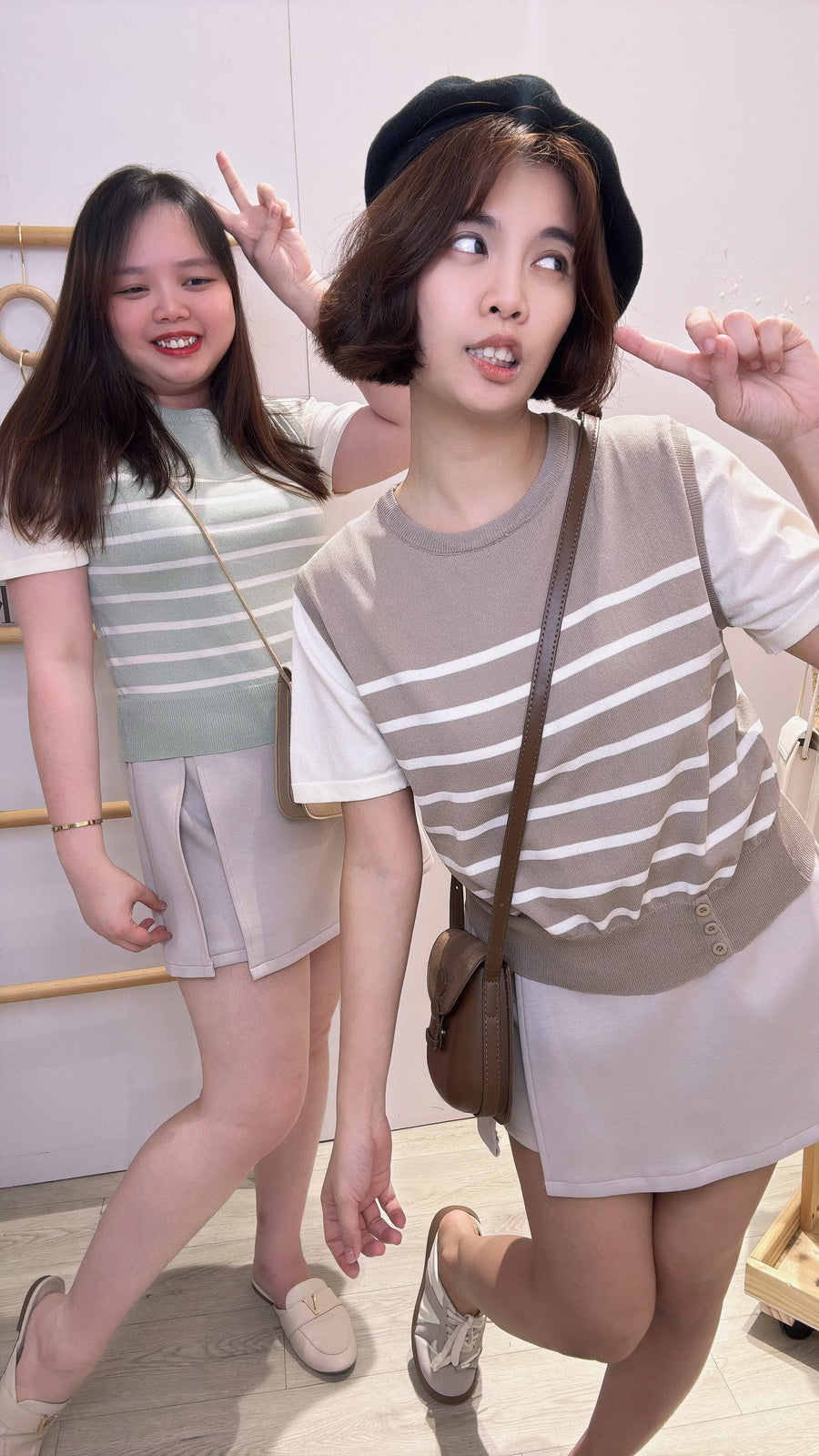 冰丝线条撞色针织上衣