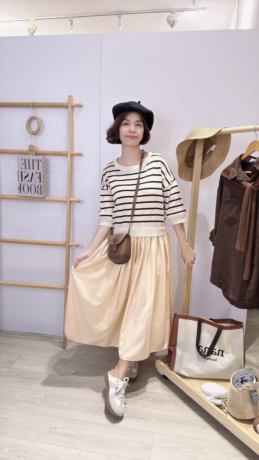 线条针织并接雪纺套裙