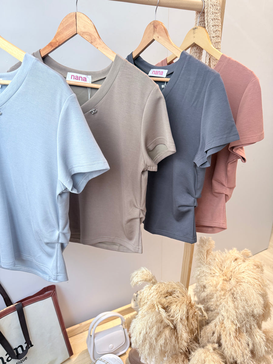 太空棉V领褶皱上衣