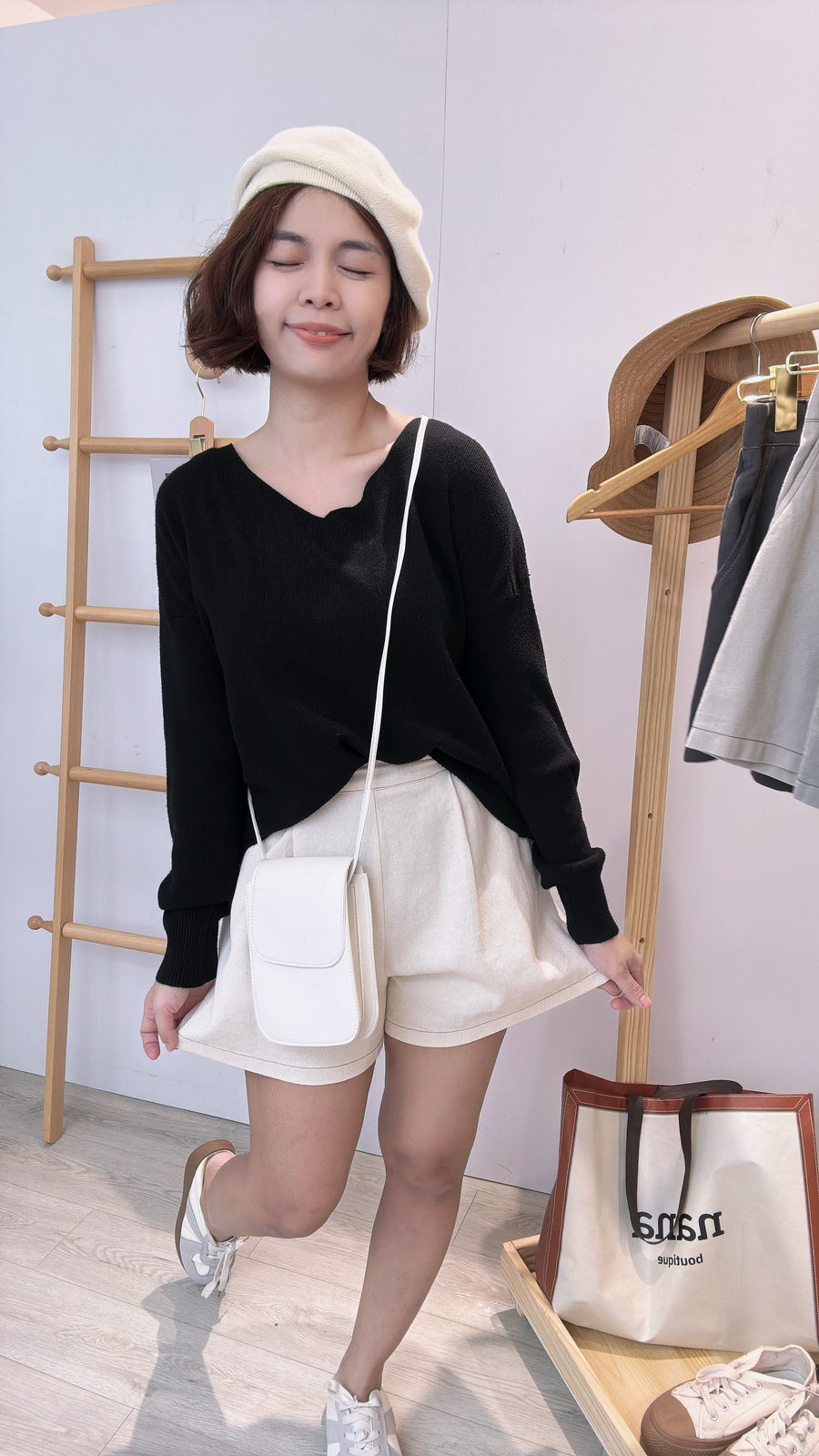 牛仔后松紧腰短裤