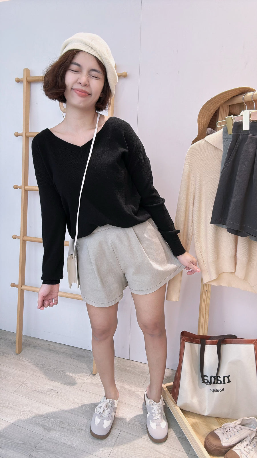 牛仔后松紧腰短裤