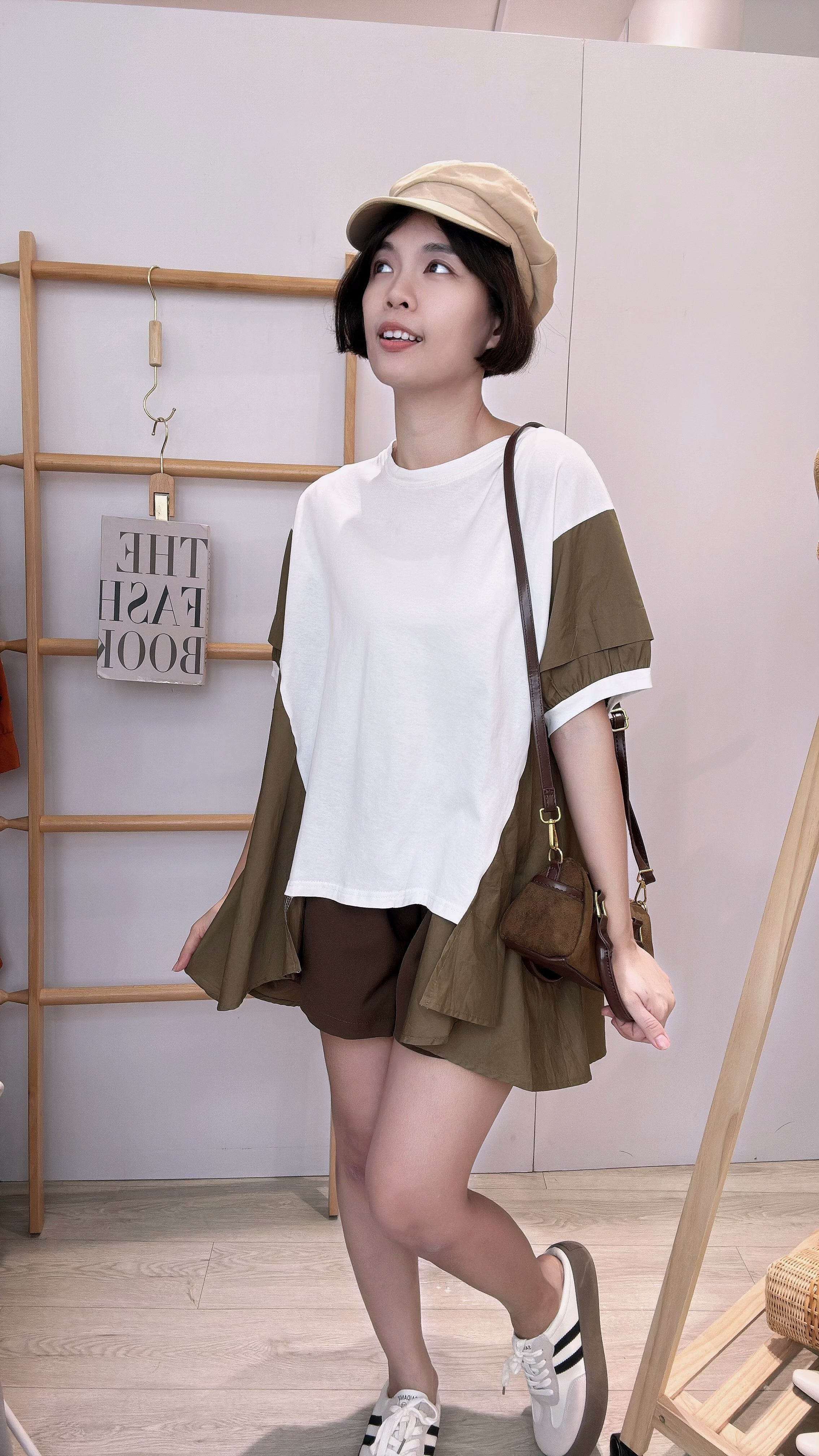 Cotton并接Polyester 上衣