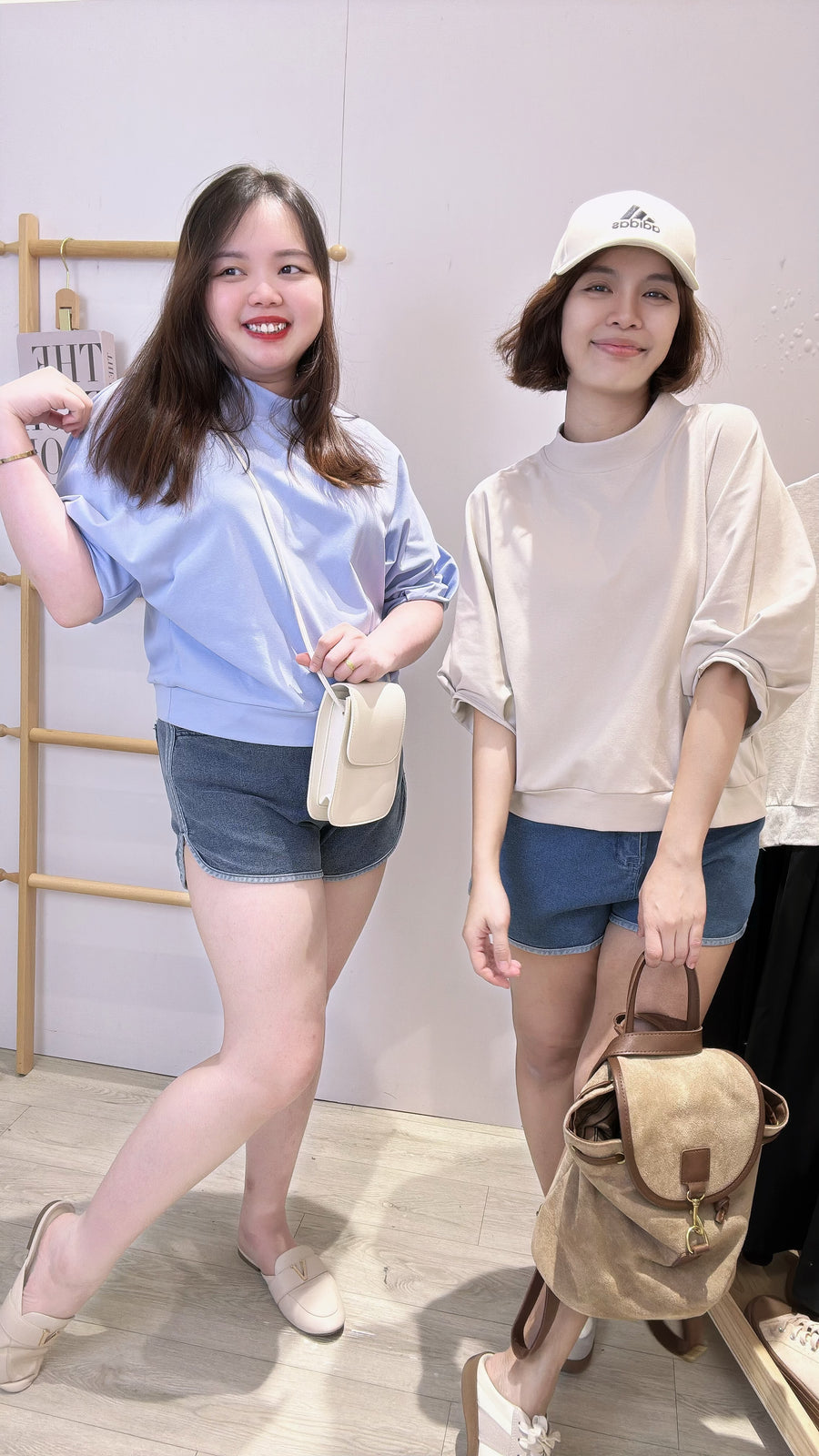 灯笼袖子简约上衣