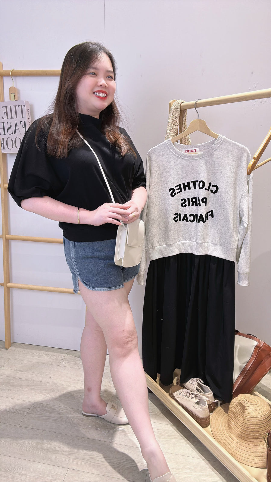 灯笼袖子简约上衣