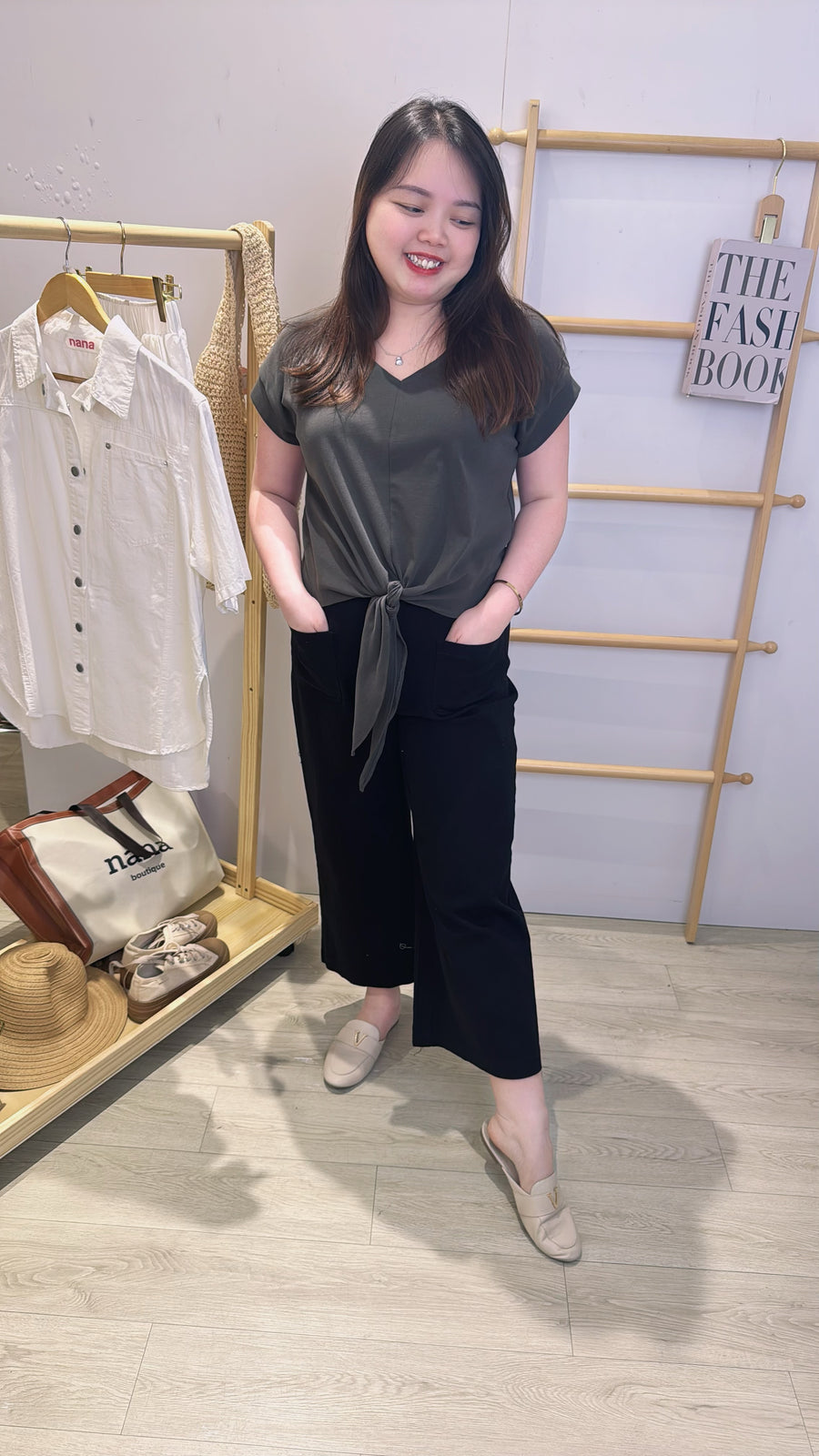 水洗牛仔阔脚长裤