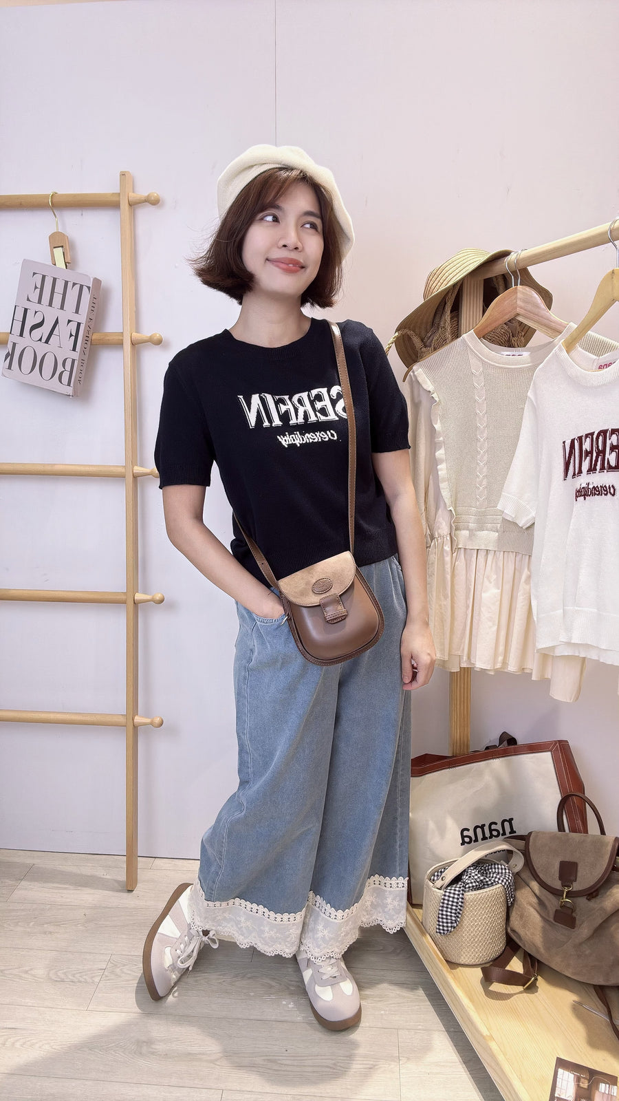 字母薄款好穿滑针织短上衣