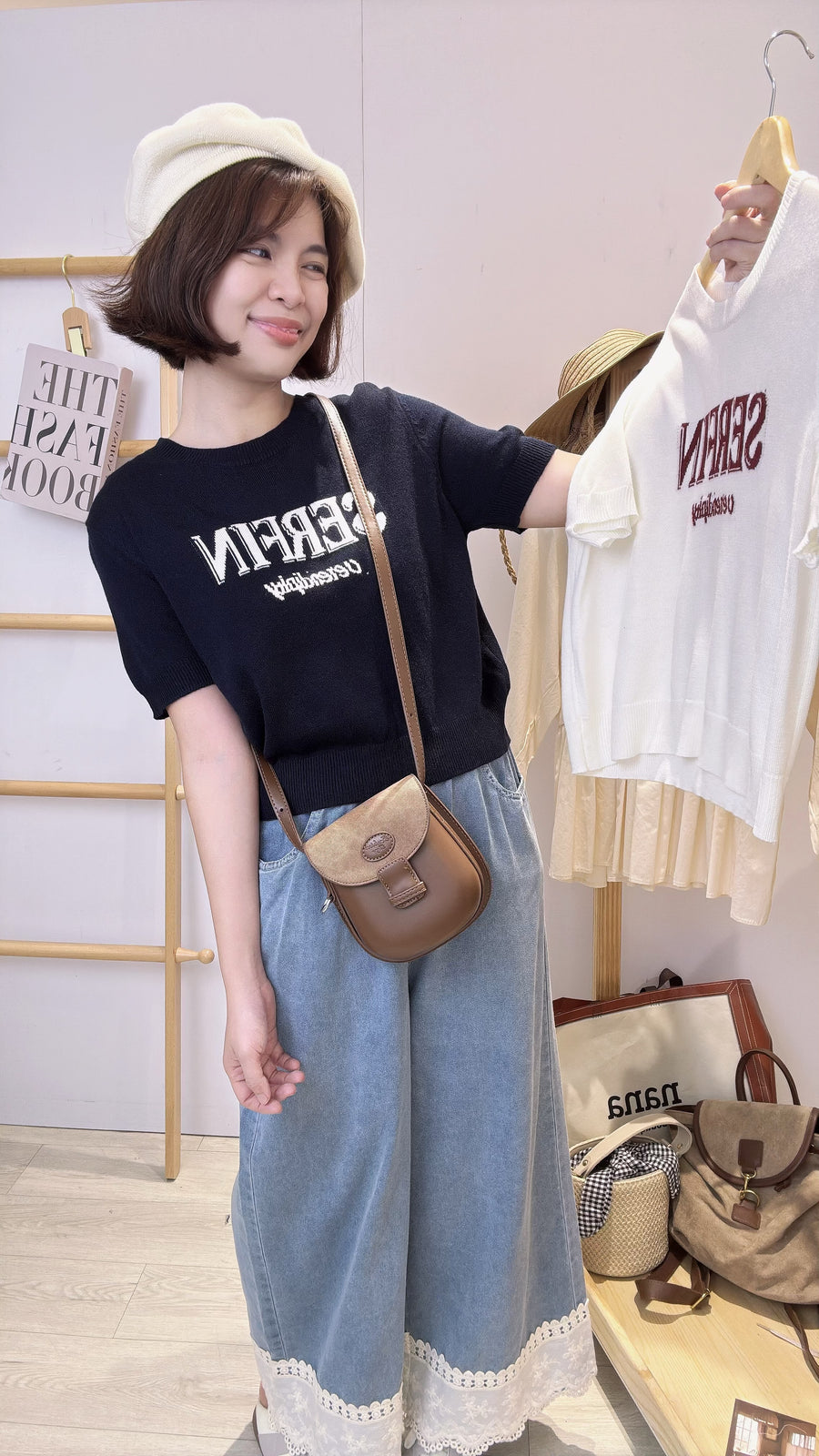 字母薄款好穿滑针织短上衣