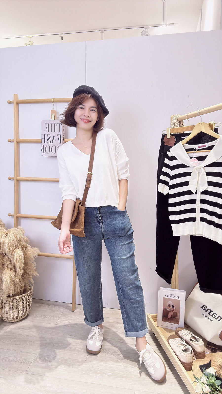 百搭后松紧腰牛仔长裤