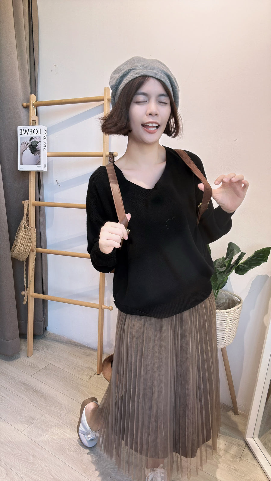 软针织V领长袖上衣