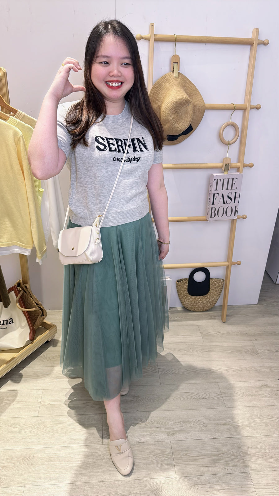 字母薄款好穿滑针织短上衣