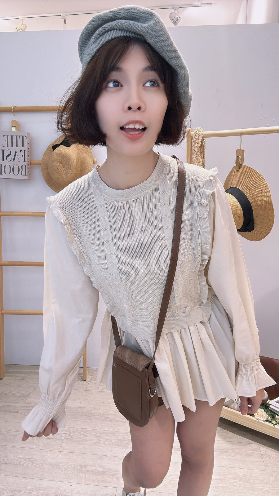 英式针织并接衬衫腰身款上衣