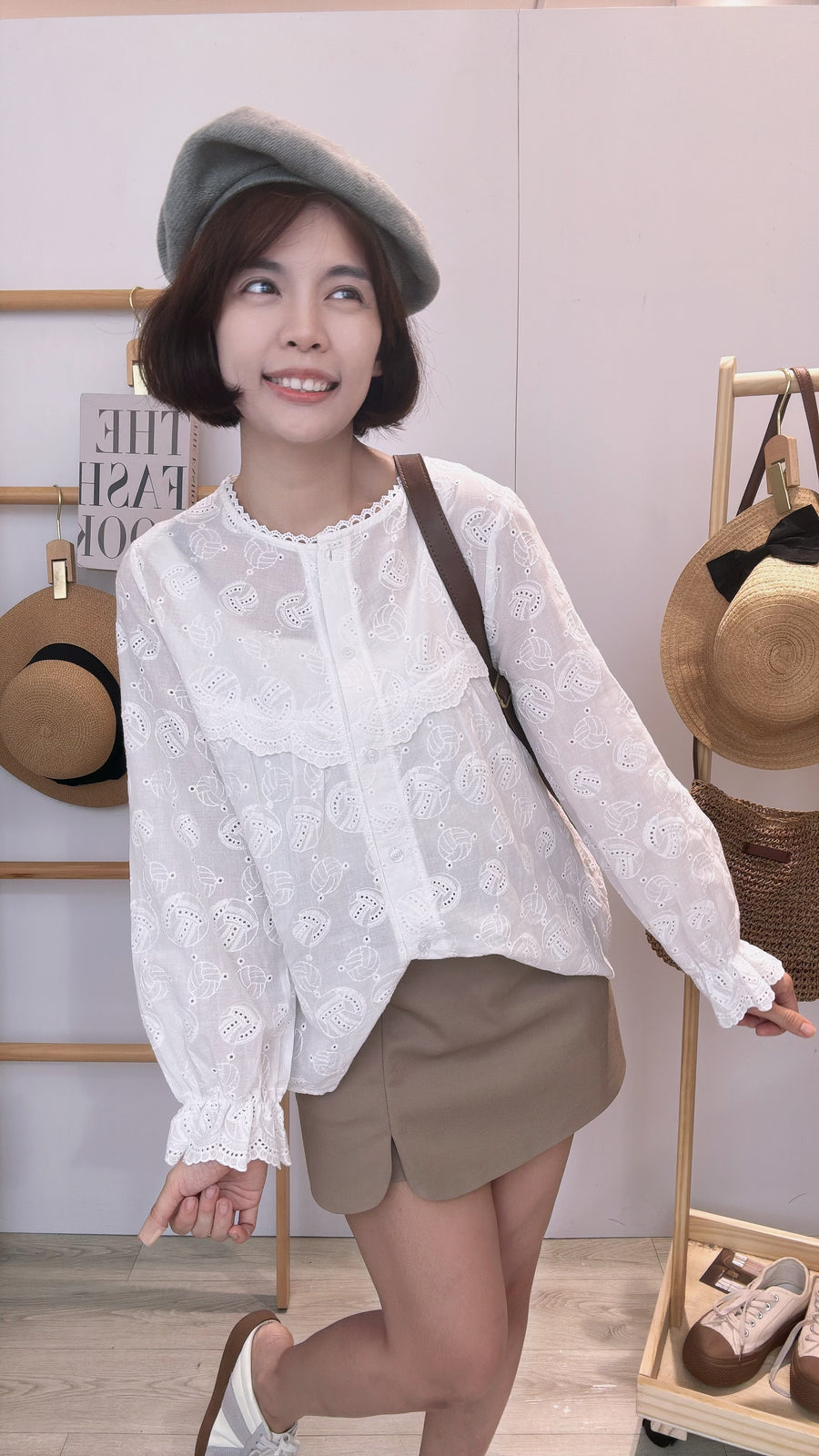 同花纽扣上衣