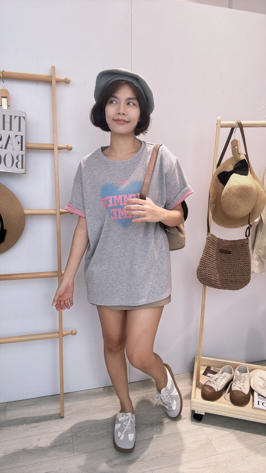 字母图案半长T-shirt