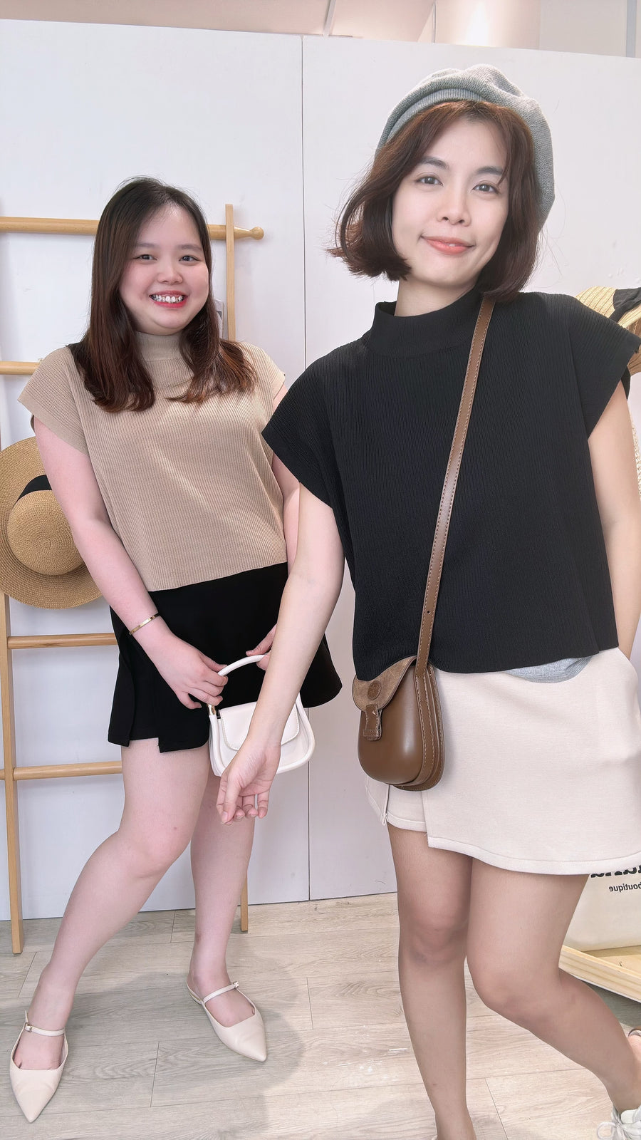 高领条纹出袖短上衣