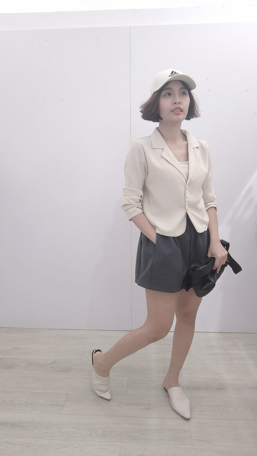 翻领西装短外套