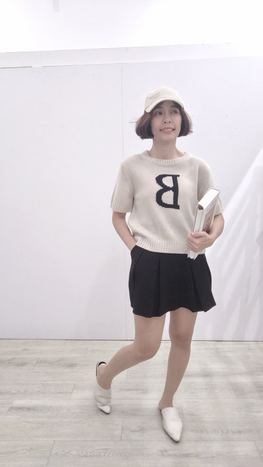 字母B针织上衣