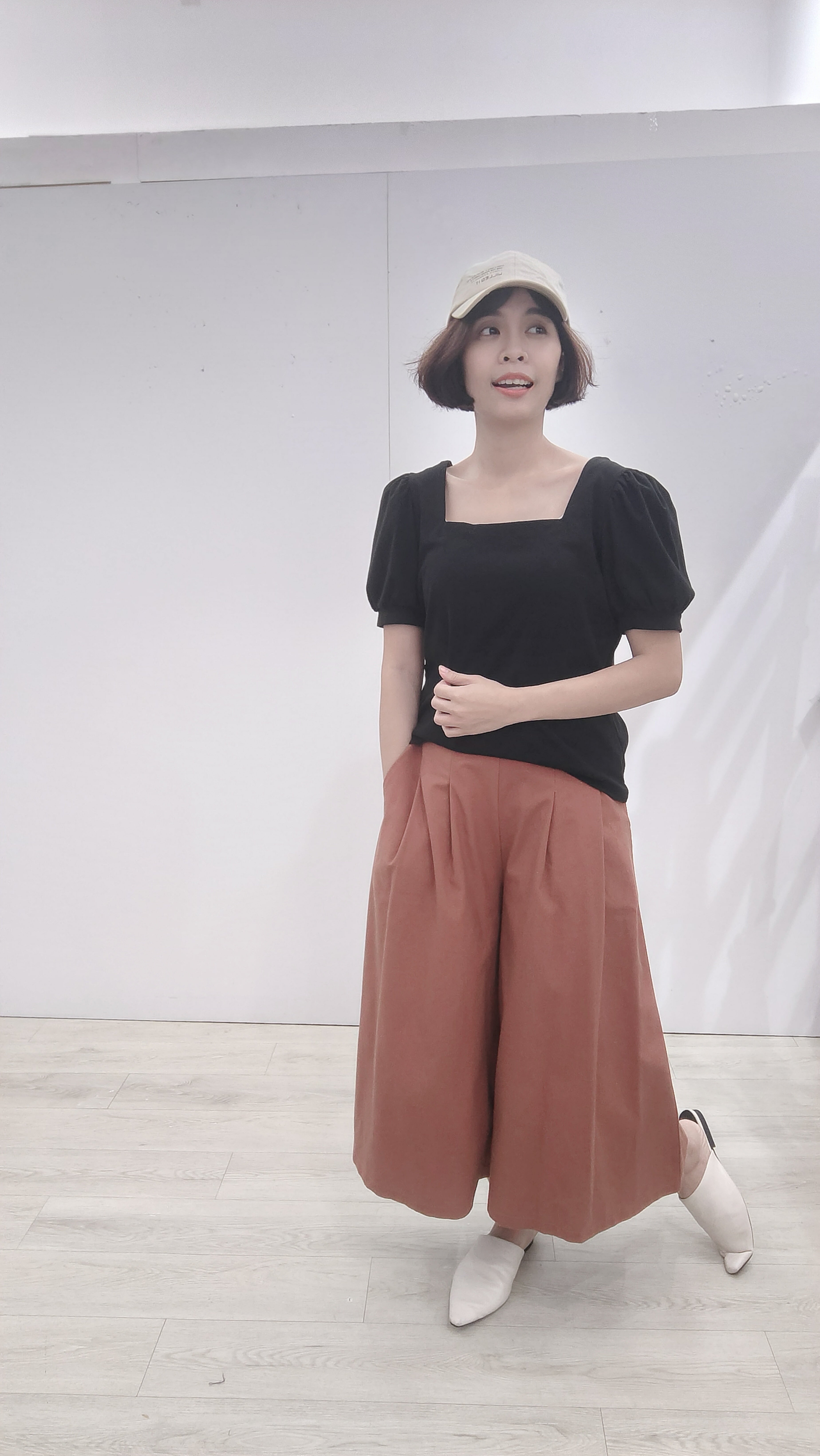 麻料八分阔脚裤