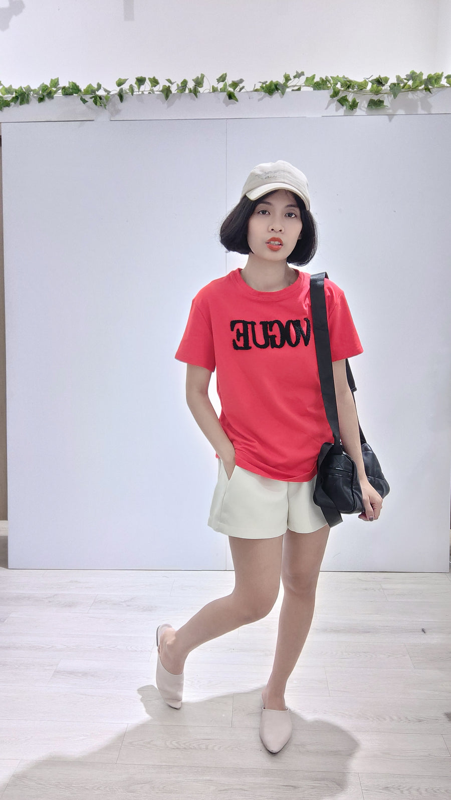 独家款优质棉Vogue字母上衣