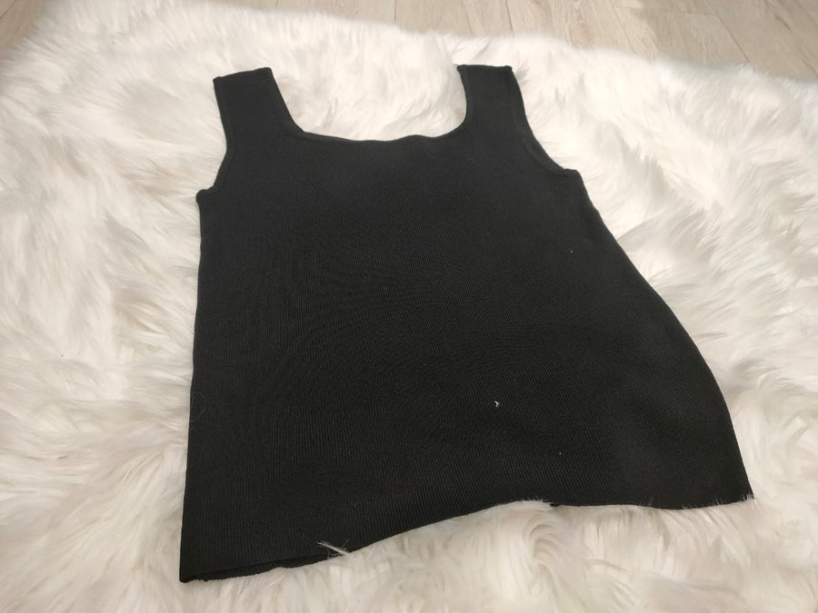 爆款舒服百搭针织四方领背心