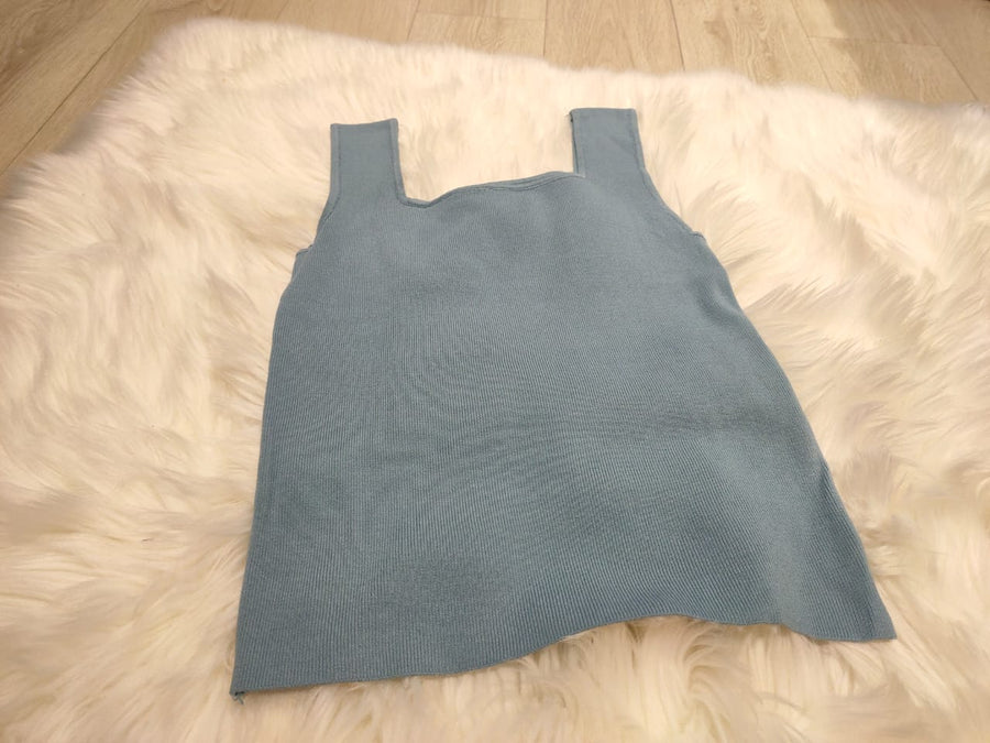 爆款舒服百搭针织四方领背心