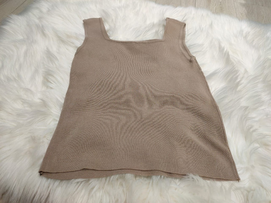 爆款舒服百搭针织四方领背心