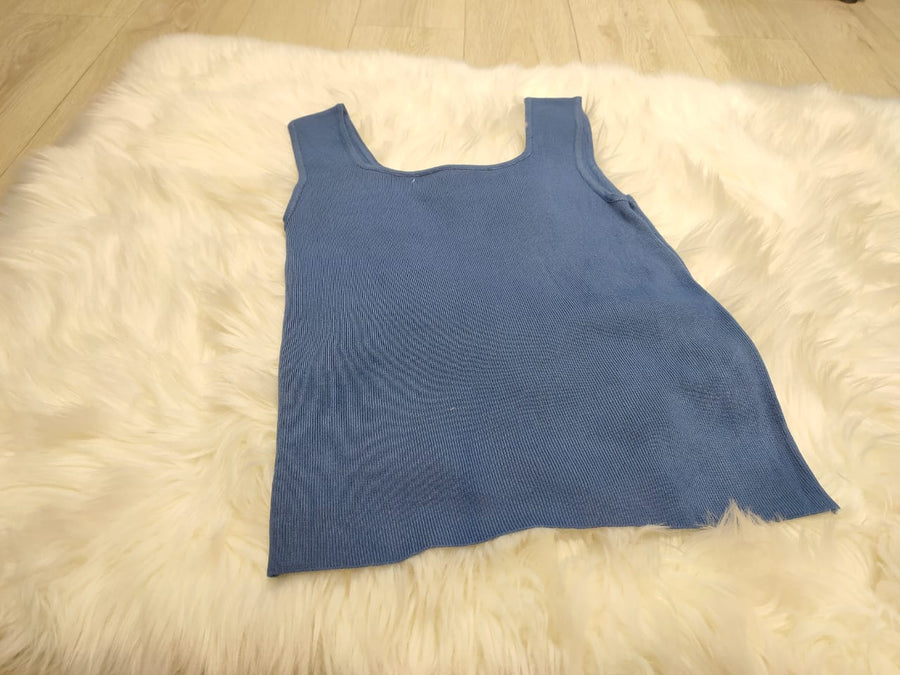 爆款舒服百搭针织四方领背心