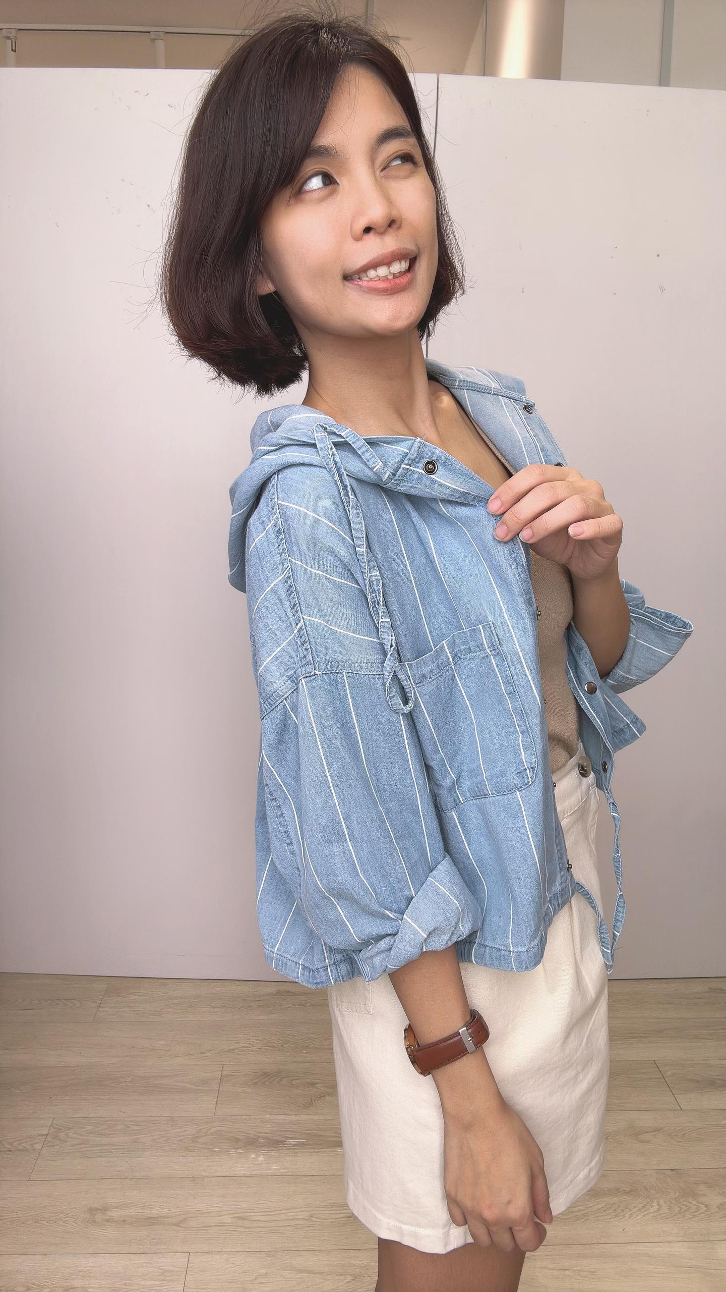 线条牛仔连帽上衣