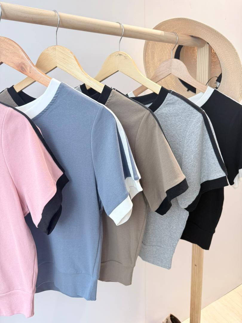 并色短版cotton上衣