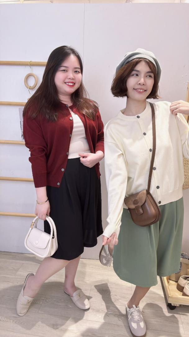 软针织单色外套