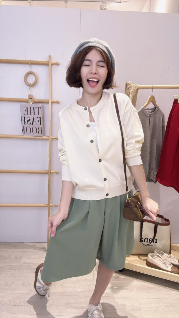 软针织单色外套