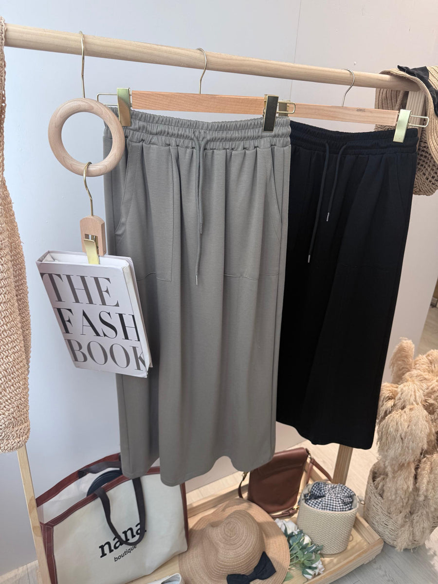 太空棉松紧腰后开叉直长裙